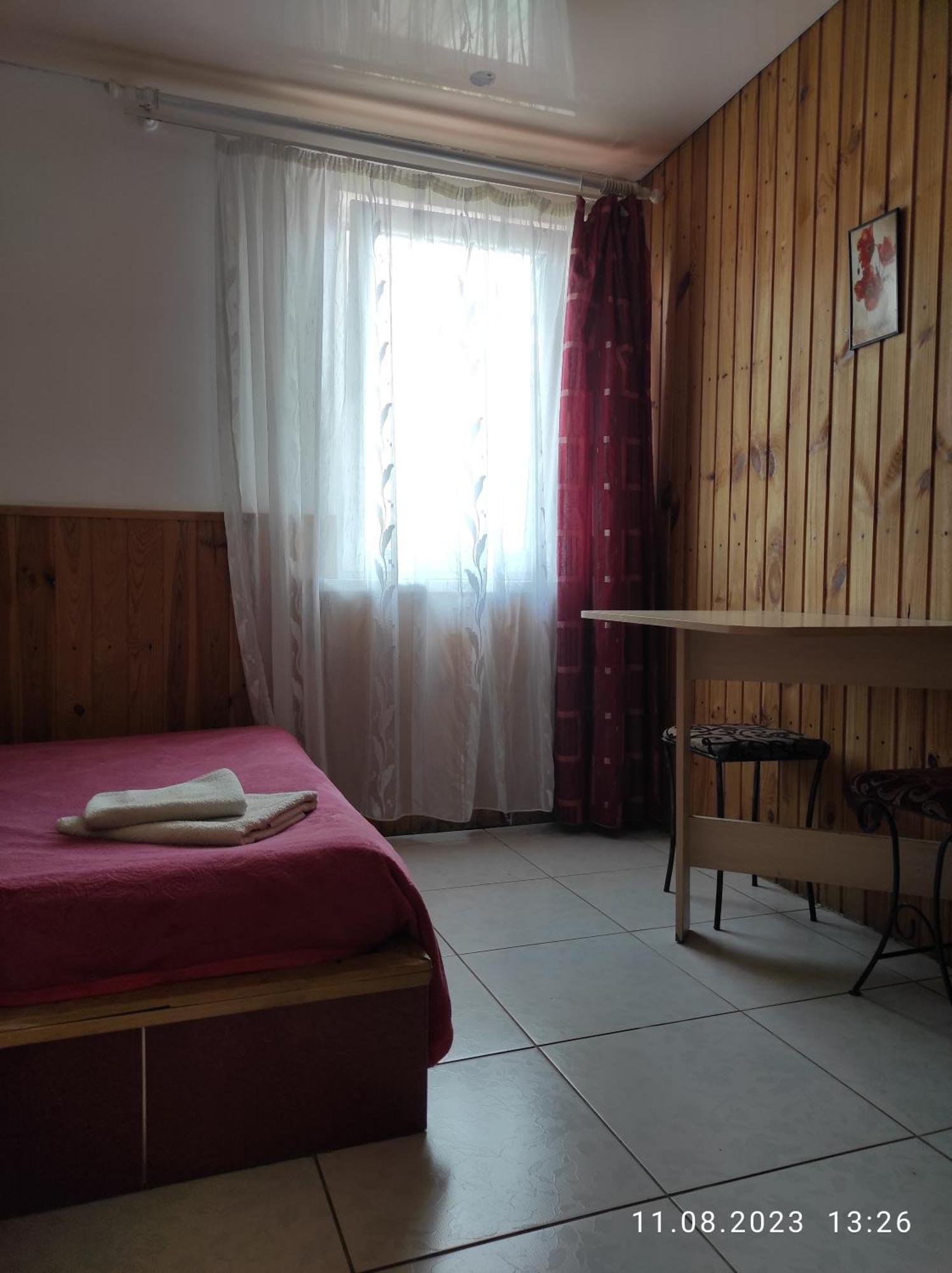 Mini-Hotel Kamianets エクステリア 写真